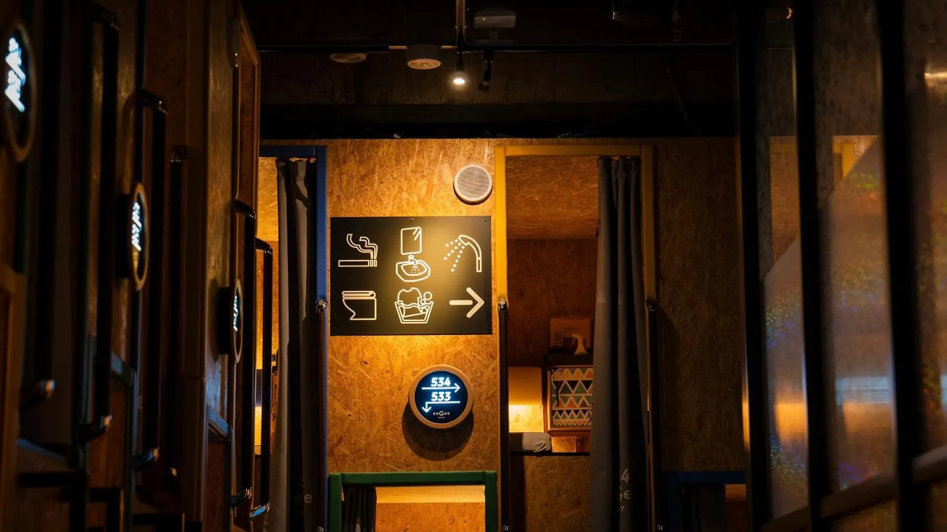 Capsule hotel Eegee Stay Kamata Tokyo
